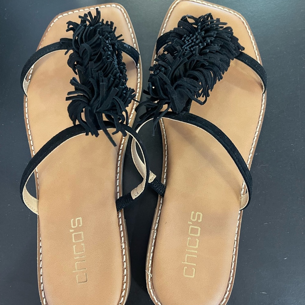 Chicos size 8 flip flop- brand new